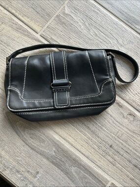 Guess Black Leather Belt Bag with White Contrast Stitching